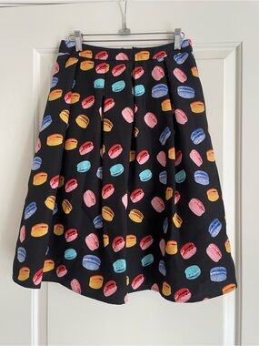 The Moon Macaroon Skirt, Sz medium black‎